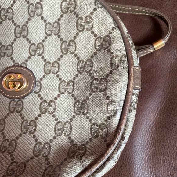 Vintage Gucci Canteen Crossbody - ➡️ main callout strap stays curled ⬅️ - Picture 14 of 14